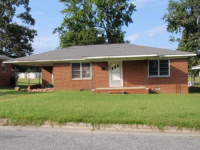 207 Peaks St, Williamston, NC 27892 