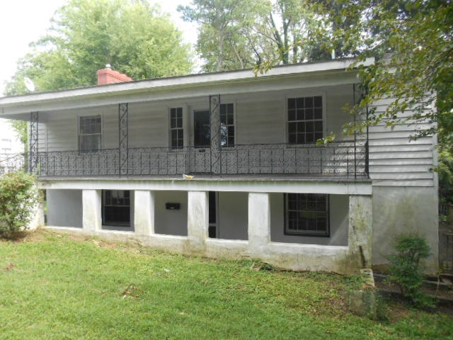 307 N Church St, Clayton, NC 27520 