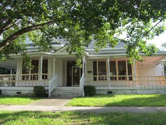 308 W Harnett St, Dunn, NC 28334 