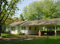 636 Lincoln St, Yadkinville, NC 27055 