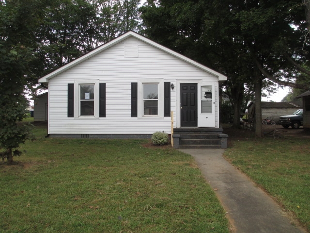 210 E Liberty St, China Grove, NC 28023 