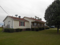 8768 Shaw Rd, Kenly, NC 27893 