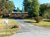 324 Lake Dr, Archdale, NC 27263 