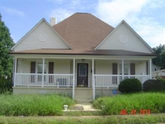 742 6th Ave Sw, Hickory, NC 28602 