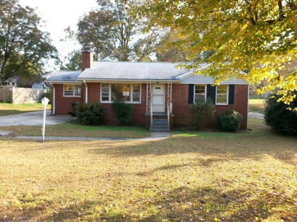 2117 Wilkins Street, Burlington, NC 27217 