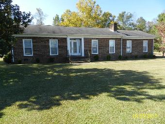 112 Robin Ln, Bladenboro, NC 28320 