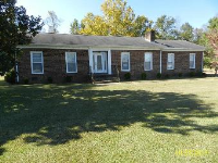 112 Robin Ln, Bladenboro, NC 28320 