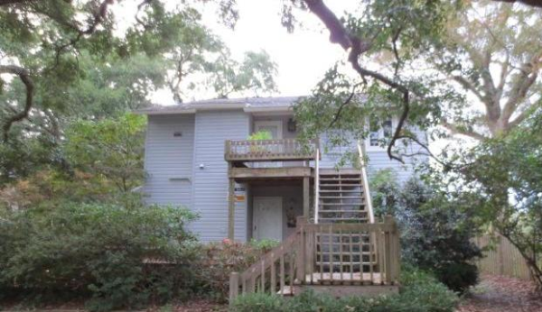 329 Trails End Rd 2, Wilmington, NC 28409 