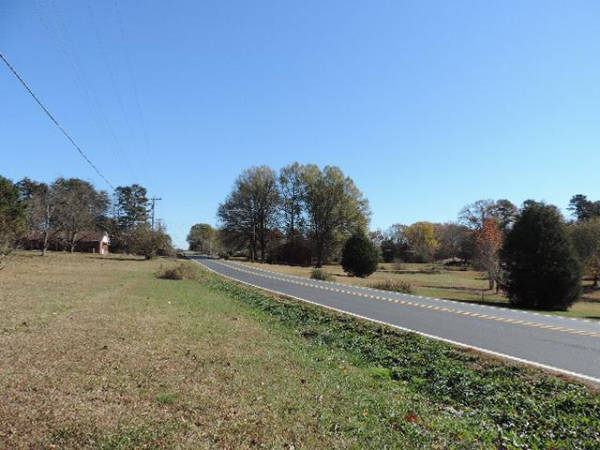 5613 Springs Rd, Conover, NC 28613 