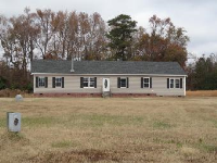 6317 Coachlight Rd, Elm City, NC 27822 