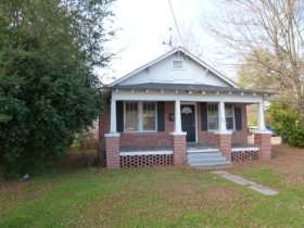 717 Academy St N, Ahoskie, NC 27910 