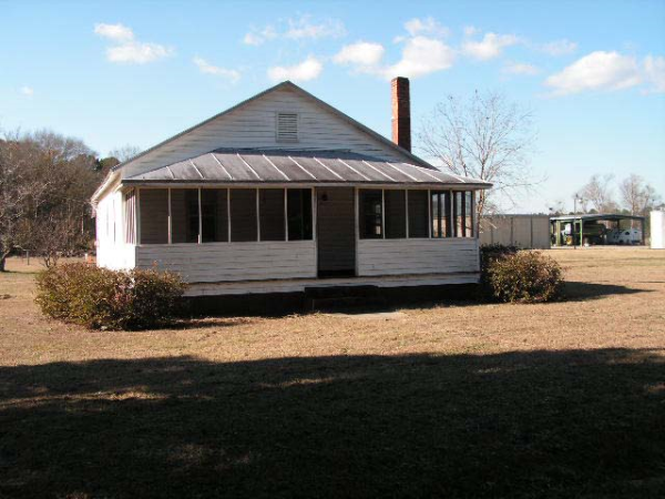 1823 Nc Hwy 306 N, New Bern, NC 28560 