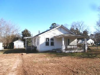 2120 Combs St, Burlington, NC 27215 