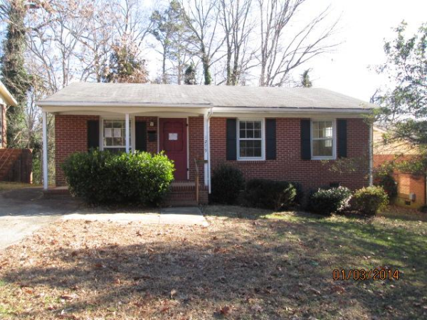 1279 Tredwell Dr, Winston Salem, NC 27103 