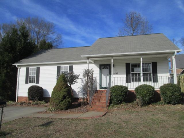 1847 Camden Forest Dr, Winston Salem, NC 27127 