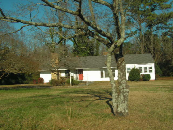 2295 E Main St, Jamesville, NC 27846 