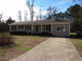 617 Devon Pl, Zebulon, NC 27597 