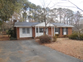 5913 Meadowbrook Rd, Raleigh, NC 27603 