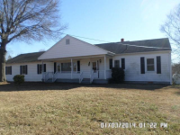 623 W Gilbreath St, Graham, NC 27253 