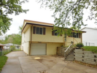 7516 S 76th Ave, La Vista, NE 68128 