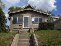 825 S 42nd St, Omaha, NE 68105 