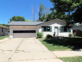 417 E 15th St, South Sioux City, NE 68776 