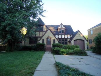 2540 N 52nd St, Omaha, NE 68104 