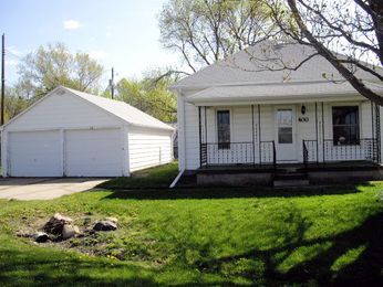 400 1st St, Bee, NE 68314 