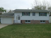1206 N 12th St, Norfolk, NE 68701 