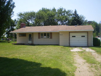 2515 E Seedling Mile, Grand Island, NE 68801 