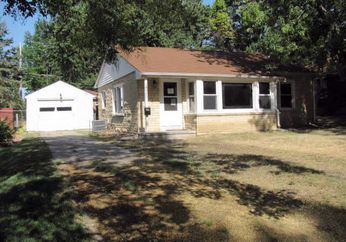 1215 S 48th Street, Lincoln, NE 68510 