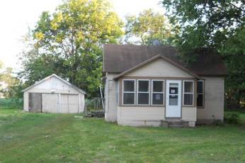 205 E 3rd St, Edgar, NE 68935 