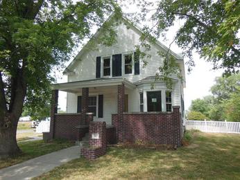 105 E Klug Ave, Norfolk, NE 68701 