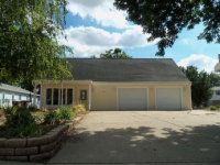 716 E 7th St, South Sioux City, NE 68776 