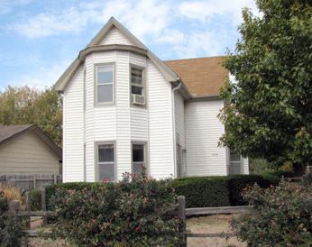 1034 Nelson St, Lincoln, NE 68521 