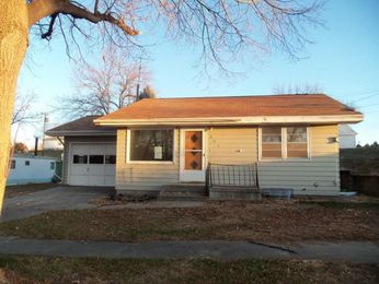 804 8th St, Wisner, NE 68791 