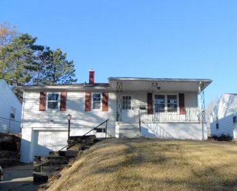 1620 N 69th St, Omaha, NE 68104 