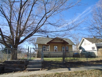 2504 N 58th St, Omaha, NE 68104 