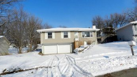 2822 Janan Dr, Bellevue, NE 68005 