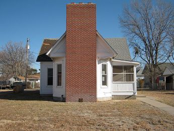 908 K. Street, Cozad, NE 69130 