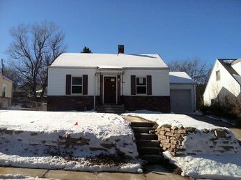 6118 S 33rd Ave, Omaha, NE 68107 