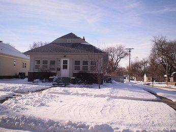 847 North Bellevue, Hastings, NE 68901 