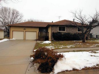 1807 N 17th St, Norfolk, NE 68701 