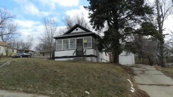 2123 Drexel St, Omaha, NE 68107 