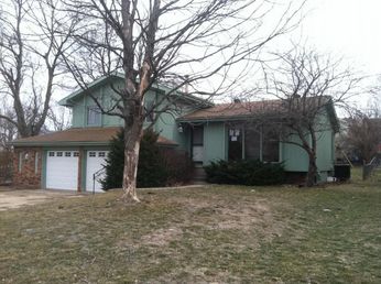 16321 Dorcas St, Omaha, NE 68130 