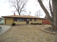 6927 B St, Omaha, NE 68106 
