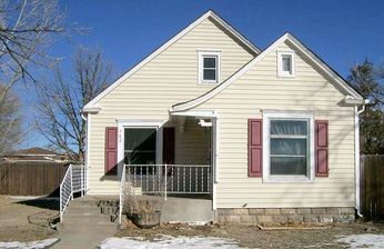 702 4th St, Chappell, NE 69129 