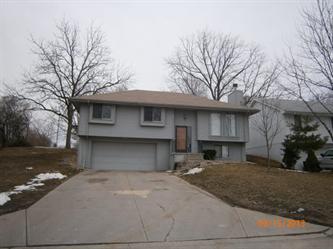 5201 S 57th St, Omaha, NE 68117 