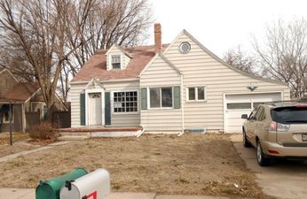 3612 Sumner St, Lincoln, NE 68506 