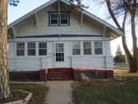 706 J St, Aurora, NE 68818 